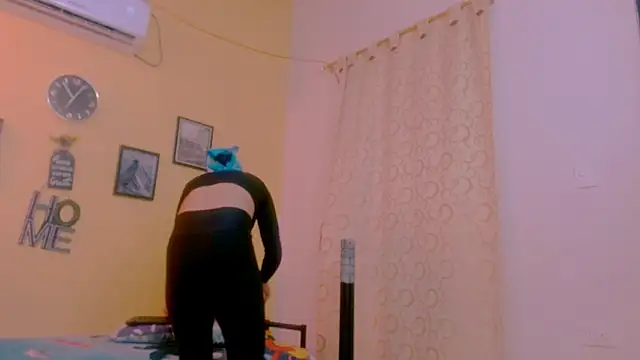 Snapshot of sexiempoderada18 chatting on February 18, 2026, 1:29 pm sexiempoderada18 online show from February 18, 2026, 1:29 pm