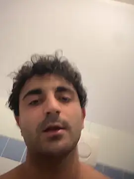 elia2711 online show from February 9, 2026, 8:24 pm