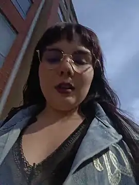 Snapshot of Yulska chatting on February 28, 2026, 11:17 pm Yulska online show from February 28, 2026, 11:17 pm