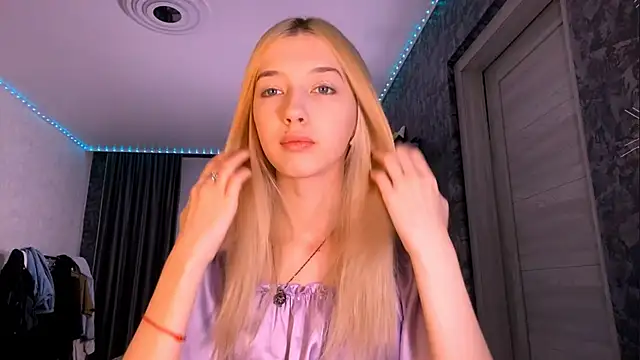 TaliCaan online show from February 15, 2026, 12:03 pm