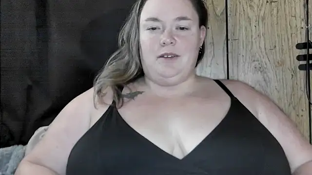 Snapshot of ladylynn13 chatting on February 24, 2026, 11:14 pm ladylynn13 online show from February 24, 2026, 11:14 pm