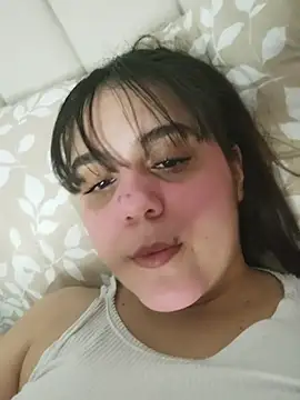 Snapshot of its_lauu_ chatting on July 15, 2026, 5:34 am its lauu online show from July 15, 2026, 5:34 am