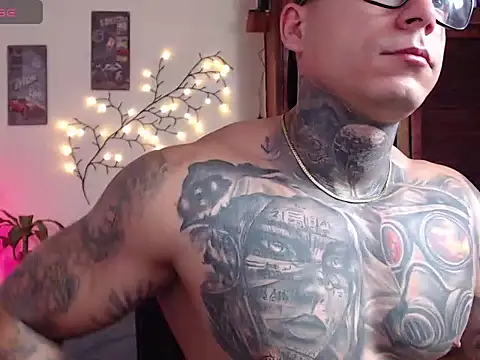 maxstrom111 online show from March 12, 2026, 3:18 pm