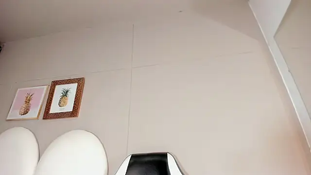 Snapshot of luna_bradley_ chatting on March 25, 2026, 12:22 pm luna bradley online show from March 25, 2026, 12:22 pm