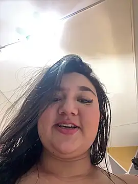 Snapshot of luna_bradley_ chatting on June 8, 2026, 2:06 pm luna bradley online show from June 8, 2026, 2:06 pm