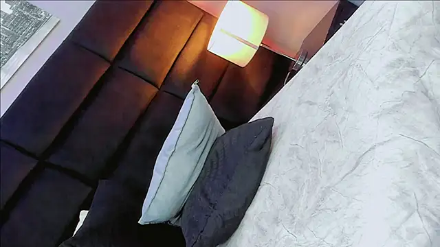 Daniiela Foxx online show from March 13, 2026, 1:29 pm