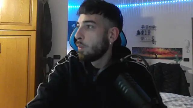 Snapshot of maestroboris95 chatting on February 9, 2026, 12:58 am maestroboris95 online show from February 9, 2026, 12:58 am