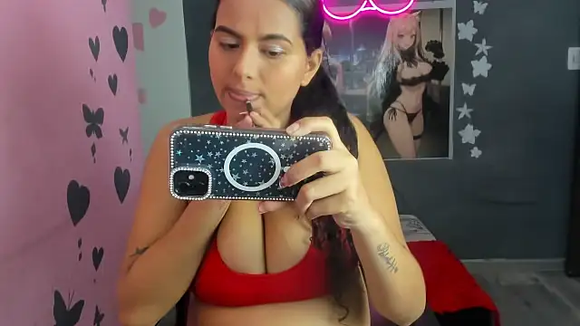 Snapshot of Luna_white1 chatting on February 25, 2026, 8:07 pm Luna white1 online show from February 25, 2026, 8:07 pm