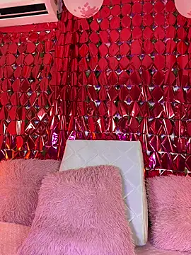 Snapshot of Woo_isDaphne chatting on February 12, 2026, 12:05 am Woo isDaphne online show from February 12, 2026, 12:05 am