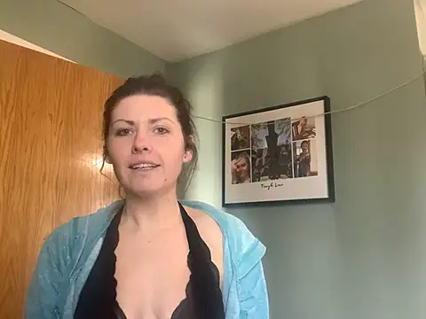 Snapshot of karmenkayekay chatting on February 9, 2026, 9:08 pm karmenkayekay online show from February 9, 2026, 9:08 pm