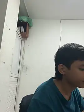 two cam latin online show from February 25, 2026, 8:51 pm