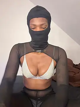 KiaraAmara online show from February 16, 2026, 7:10 pm