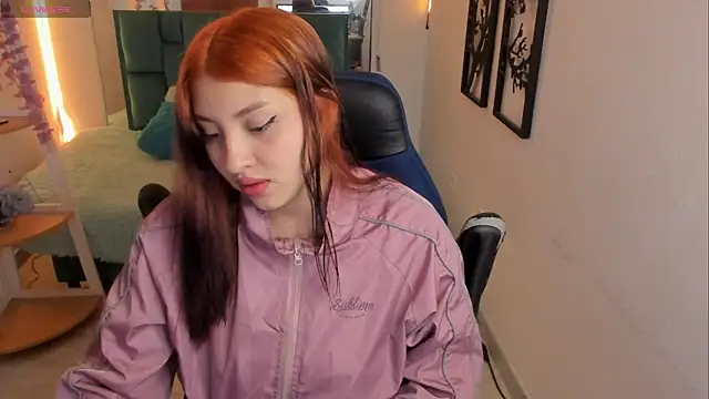 Snapshot of bloom_winxx chatting on February 24, 2026, 3:04 am bloom winxx online show from February 24, 2026, 3:04 am