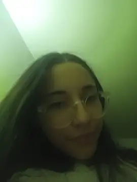 isaaabelaaa online show from February 15, 2026, 11:45 pm