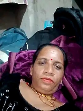 Snapshot of Anitarakkoli chatting on May 9, 2026, 6:57 pm Anitarakkoli online show from May 9, 2026, 6:57 pm