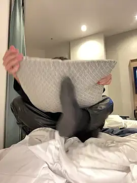 --ha-ru-- online show from April 16, 2026, 7:14 pm