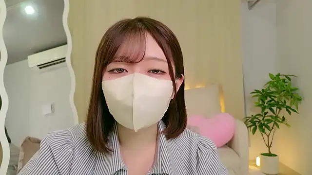 Saki chanF online show from August 6, 2026, 9:00 am