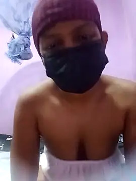 Malee S online show from April 11, 2026, 4:11 pm