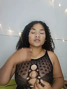 Snapshot of BrianaSweetxxx chatting on June 30, 2026, 2:45 am BrianaSweetxxx online show from June 30, 2026, 2:45 am