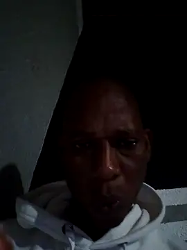 Snapshot of smallt98 chatting on February 14, 2026, 10:50 pm smallt98 online show from February 14, 2026, 10:50 pm