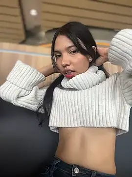 jadelaurent online show from March 26, 2026, 7:30 pm