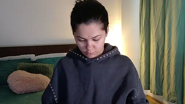 Sofimoon26 online show from April 10, 2026, 3:28 pm