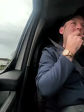 Snapshot of dave32000 chatting on February 20, 2026, 9:54 am dave32000 online show from February 20, 2026, 9:54 am