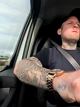 Snapshot of dave32000 chatting on February 25, 2026, 1:43 pm dave32000 online show from February 25, 2026, 1:43 pm