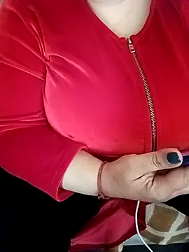 Snapshot of Simran_008 chatting on February 13, 2026, 4:41 am Simran 008 online show from February 13, 2026, 4:41 am