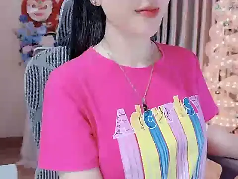 Agnelyn    online show from April 9, 2026, 2:11 pm