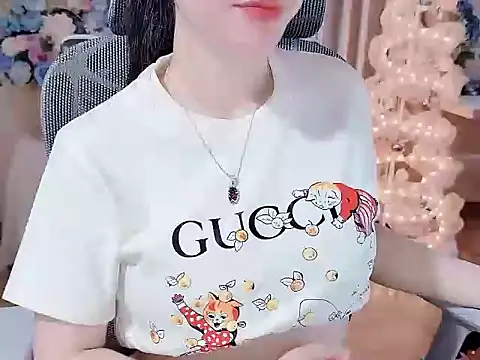 Snapshot of Agnelyn___ chatting on July 6, 2026, 11:40 am Agnelyn online show from July 6, 2026, 11:40 am