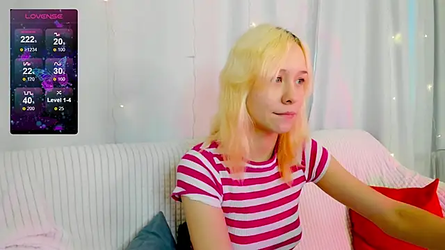 Snapshot of EmilyTrase chatting on March 2, 2026, 1:30 am EmilyTrase online show from March 2, 2026, 1:30 am