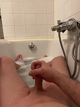 Snapshot of DeN_strip chatting on March 26, 2026, 6:35 pm DeN strip online show from March 26, 2026, 6:35 pm