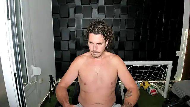Snapshot of joaquin420_hot chatting on July 8, 2026, 6:45 pm joaquin420 hot online show from July 8, 2026, 6:45 pm