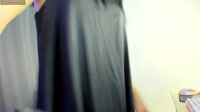 Snapshot of little__isabel chatting on July 12, 2026, 1:29 am little isabel online show from July 12, 2026, 1:29 am