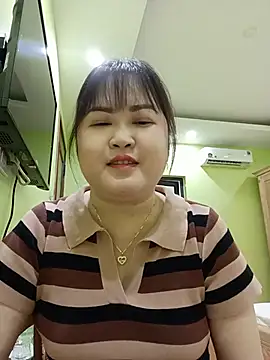 Snapshot of Kee-kimlee chatting on July 15, 2026, 5:51 pm Kee-kimlee online show from July 15, 2026, 5:51 pm