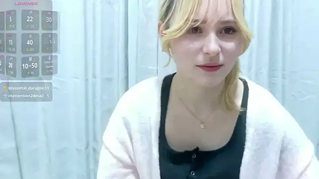 Snapshot of e_ri_ka93 chatting on March 5, 2026, 11:39 am e ri ka93 online show from March 5, 2026, 11:39 am