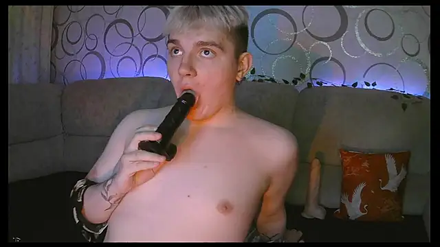 Snapshot of heatctrl chatting on March 1, 2026, 6:43 pm heatctrl online show from March 1, 2026, 6:43 pm