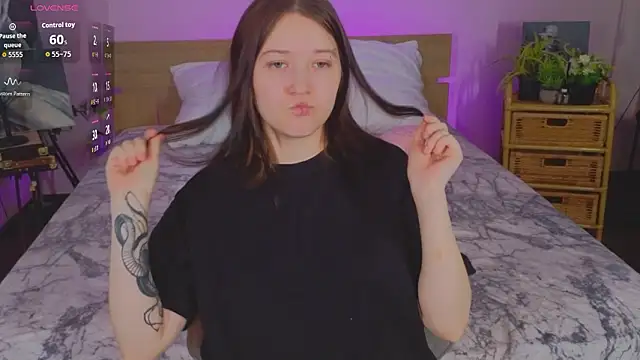 MmollyMay online show from February 18, 2026, 10:00 am