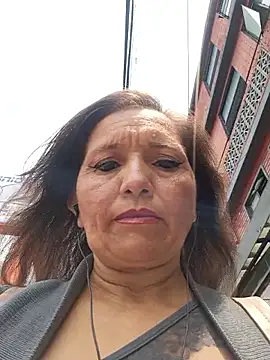 Alexamontiel  online show from April 14, 2026, 6:14 pm