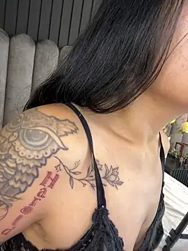 Lanadelrey 1 online show from February 28, 2026, 12:17 pm