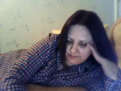 Snapshot of LockyCharm111 chatting on April 22, 2026, 6:20 pm LockyCharm111 online show from April 22, 2026, 6:20 pm