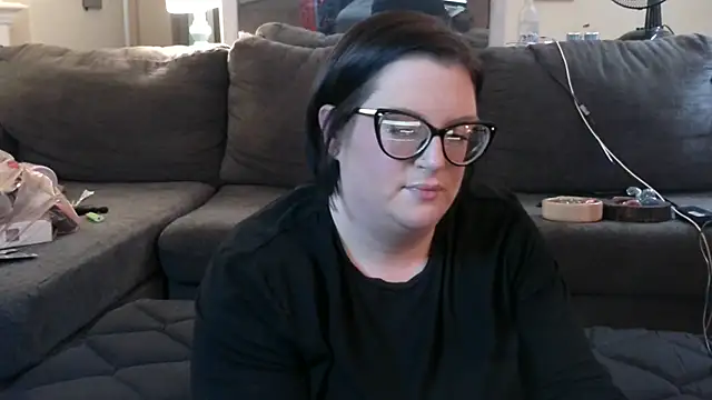 FreaksOffALeash3261 online show from February 13, 2026, 7:37 am