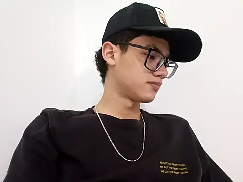 Snapshot of Santi_Princex chatting on February 20, 2026, 2:08 am Santi Princex online show from February 20, 2026, 2:08 am