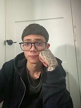 Snapshot of Santi_Princex chatting on February 24, 2026, 5:05 am Santi Princex online show from February 24, 2026, 5:05 am