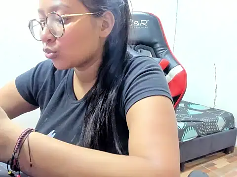 Snapshot of QueenNyxx chatting on March 10, 2026, 2:55 pm QueenNyxx online show from March 10, 2026, 2:55 pm