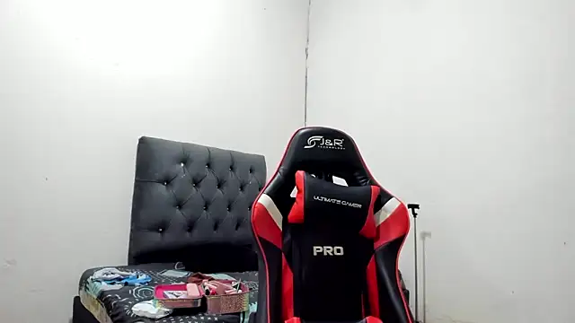 Snapshot of QueenNyxx chatting on March 12, 2026, 8:37 pm QueenNyxx online show from March 12, 2026, 8:37 pm