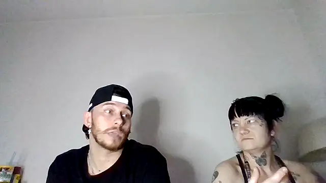 Tallhungandcloudy online show from April 14, 2026, 11:49 am