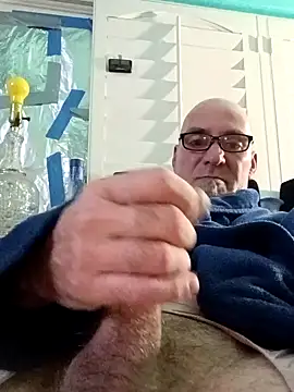 Snapshot of scott12347762 chatting on February 19, 2026, 5:03 am scott12347762 online show from February 19, 2026, 5:03 am