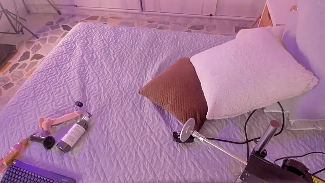 Bunny Blush1 online show from April 6, 2026, 8:10 pm